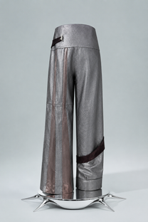 ORION VEIL(MEN) ：Asymmetric Metallic Leather Hybrid Trousers