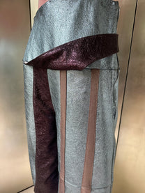 ORION VEIL(MEN) ：Asymmetric Metallic Leather Hybrid Trousers
