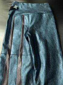 ORION VEIL(MEN) ：Asymmetric Metallic Leather Hybrid Trousers